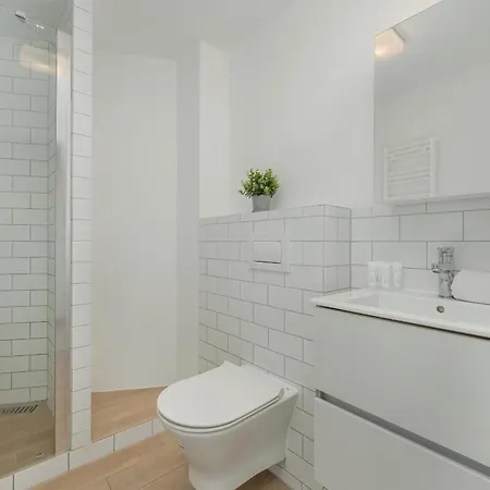 Comfortable Studio Dyrekcyjna By Renters شقة